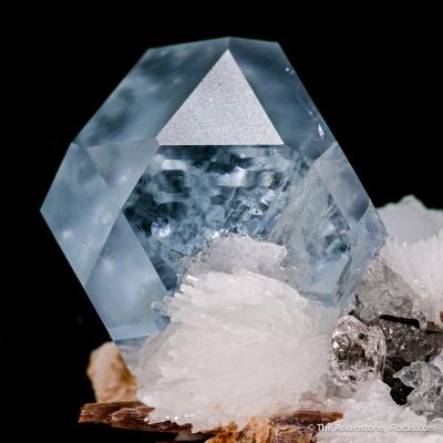 Aquamarine with Muscovite, Cleavelandite, and Fluorite