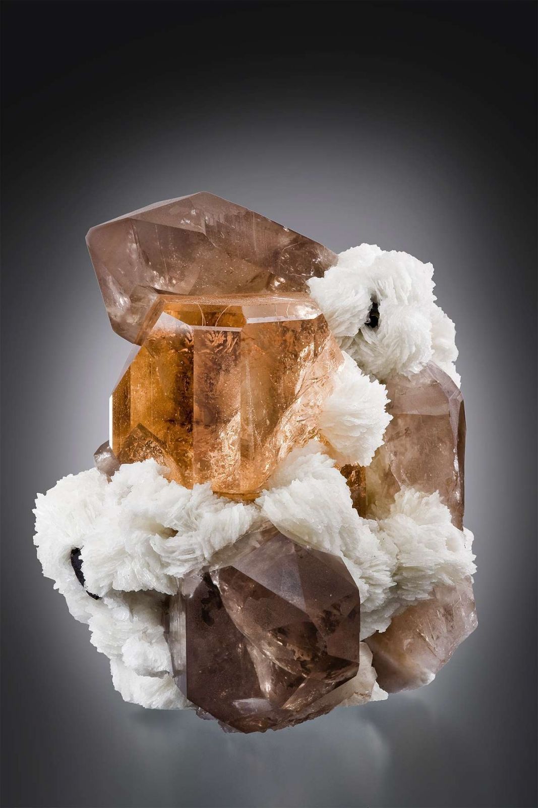 Topaz With Quartz on Albite - VLT09-058 - Dassu - Pakistan Mineral Specimen
