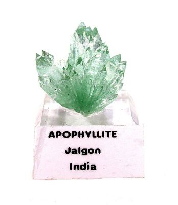 Apophyllite-(Kf)