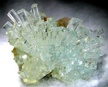 Beryl (Var: Aquamarine), Calcite