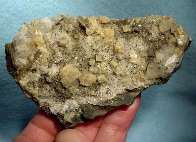 Chabazite-Ca, Quartz, Calcite