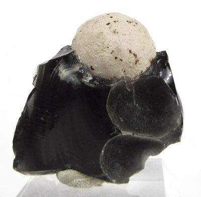 Cristobalite, Obsidian