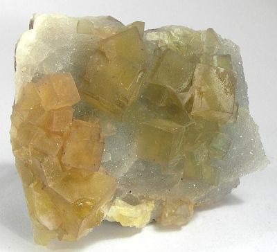 Fluorite, Quartz (Var: Chalcedony), Quartz