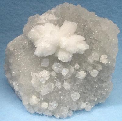 Goosecreekite, Apophyllite-(Kf), Quartz