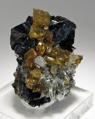 Lazulite, Siderite, Quartz