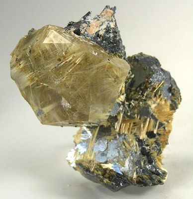 Quartz (Var: Rutilated Quartz), Hematite