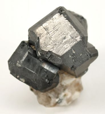 Niobium-Rich Rutile