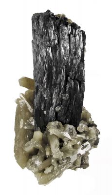 Ilvaite With Quartz Included By Hedenbergite