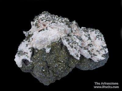 Manganoan Calcite (fl) on Tennantite and Sphalerite, with Pyrite