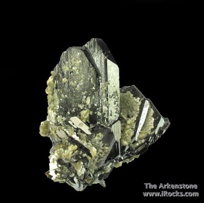 Wolframite with Arsenopyrite, Pyrite, and Muscovite, on Quartz
