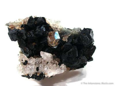 Manganbabingtonite With Prehnite and Quartz