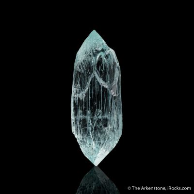 Beryl var. Aquamarine gem crystal